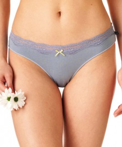 Комплект жіночих трусиків міні-бікіні з якісної бавовни з мереживним декором (2 шт. різних кольорів) Key LPR 673 B22 Комплект жіночих трусиків міні-бікіні з якісної бавовни з мереживним декором (2 шт. різних кольорів) Key LPR 673 B22