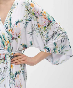 Жіночий халат з ніжної м'якої віскози Shato 2420 flowers Жіночий халат з ніжної м'якої віскози Shato 2420 flowers